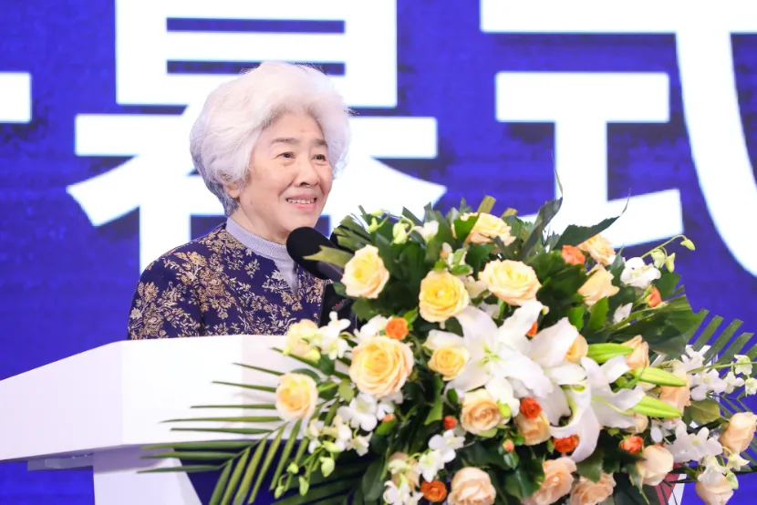 Wang Zhizhen addressing the Second Huairou Forum